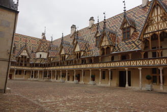 278-Beaune-Hotel-Dieu-sm